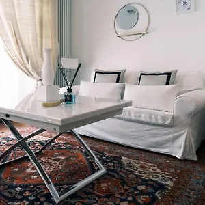 Comecasa Flowery Terraced Apartment Mailand